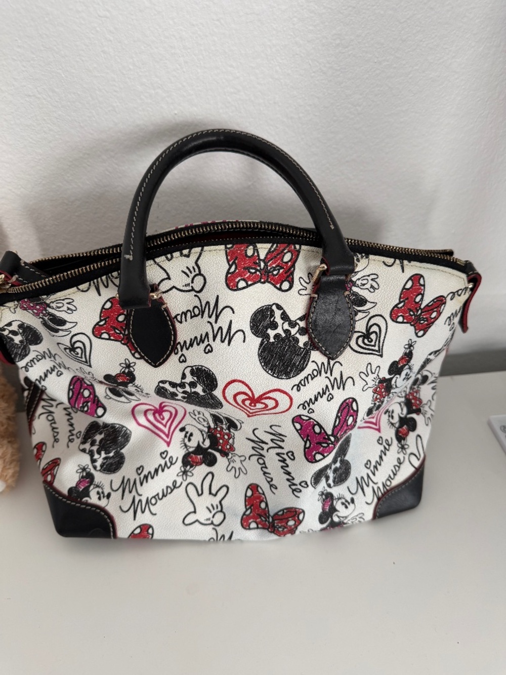 Disney Classic Minnie Mouse Dooney & Bourke Signature Bag – White/Black/Red